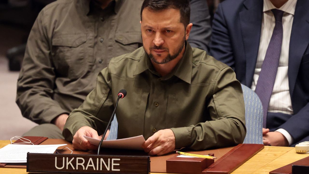 NEW YORK, NEW YORK - SEPTEMBER 20: President of Ukraine Volodymyr Zelensky speaks to the U.N. Security Council on the war his country in a meeting during the United Nations General Assembly (UNGA) on September 20, 2023 in New York City. Zelensky called on the U.N. Security Council to broaden its membership and remove Russia's veto power. (Photo by Spencer Platt/Getty Images)