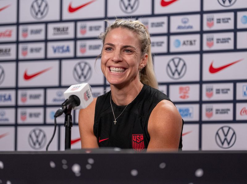 Julie ertz deals