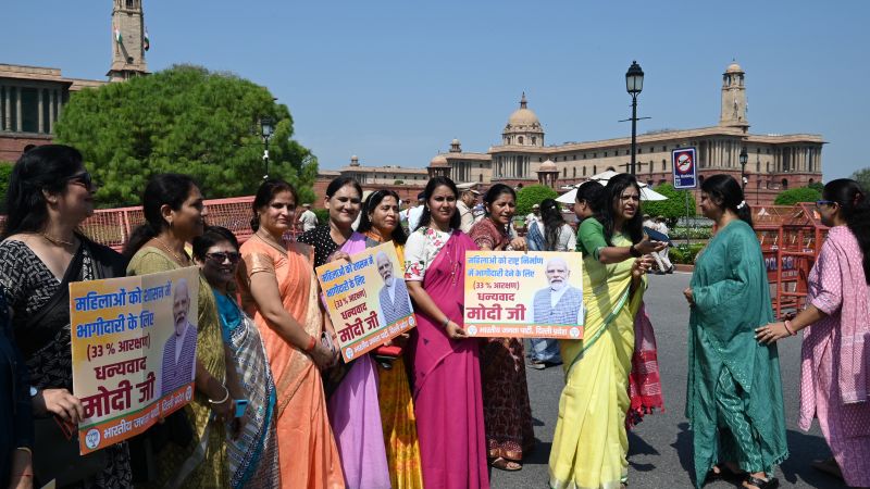 Projeto de lei de reserva de mulheres: a Índia aprova um projeto de lei histórico para reservar um terço dos assentos para mulheres