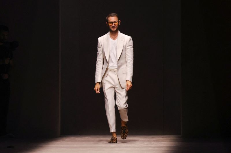 Tom Ford's Sensational Comeback at Milan Fashion Week: A Mesmerizing Display of Slinky Elegance
