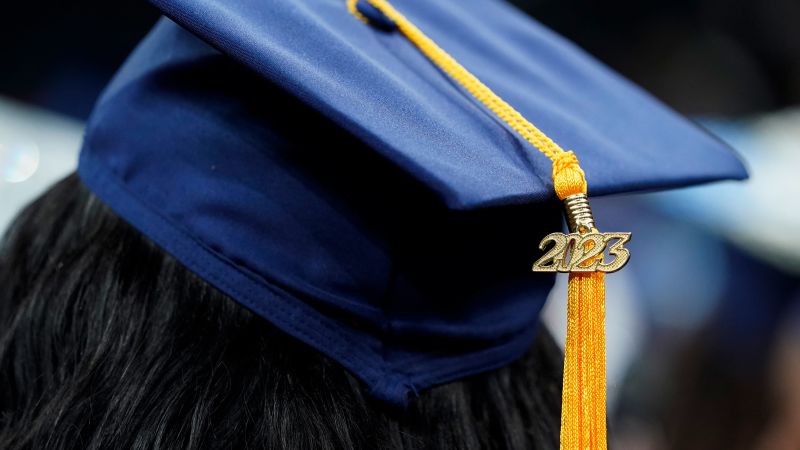 NextImg:How to choose the best student loan repayment plan | CNN Politics