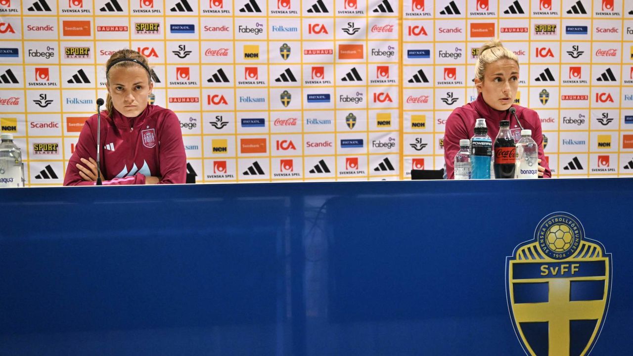 Spain's defender Irene Paredes and Spain's midfielder Alexia Putella attend a press conference in Gothenburg, Sweden, on September 21, 2023, on the eve of their UEFA Nations League football match against Sweden. (Photo by Bjorn LARSSON ROSVALL / various sources / AFP) / Sweden OUT (Photo by BJORN LARSSON ROSVALL/TT NEWS AGENCY/AFP via Getty Images)