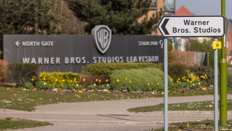 Warner Bros. ще разшири британските студия, където са заснети „Барби“ и „Хари Потър“