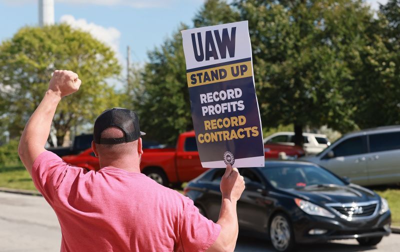 UAW Announces Significant Expansion Of Strike At GM, Stellantis But ...