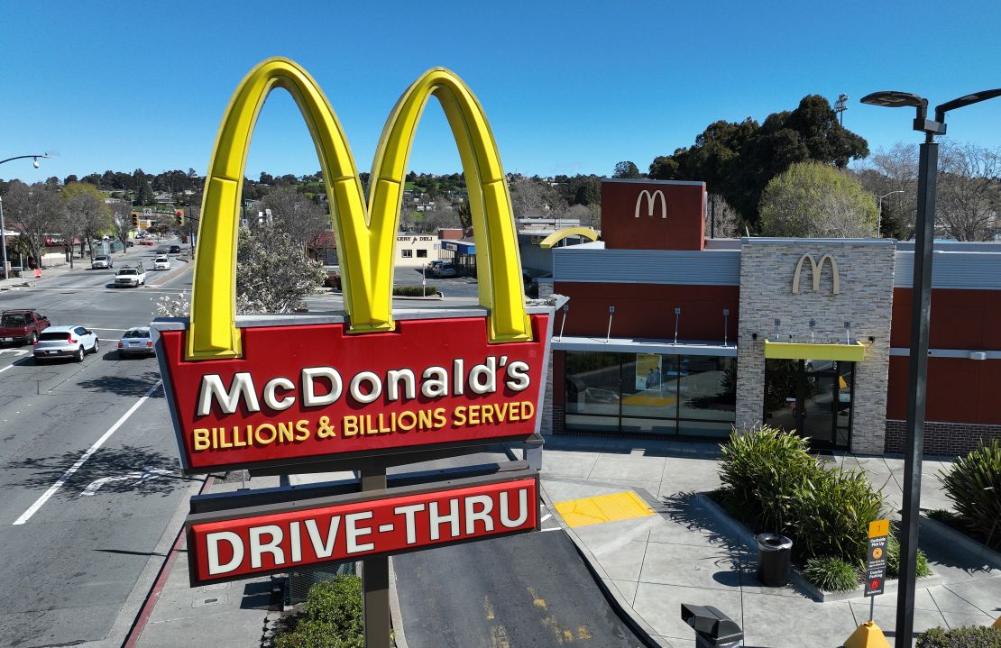 McDonald's Opens New Apple Store Restaurant