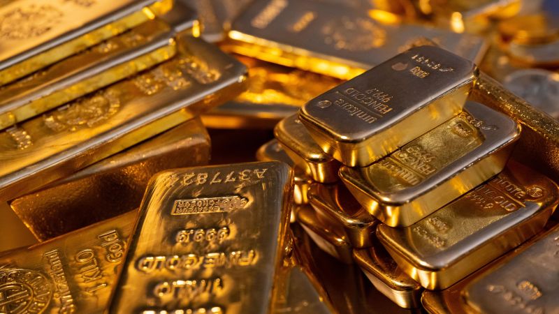 NextImg:Sen. Bob Menendez allegedly had a stash of gold bars. That's become a trend | CNN Business