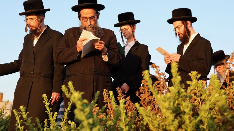NextImg:Yom Kippur is the holiest day of the year in Judaism. Here's what that means | CNN