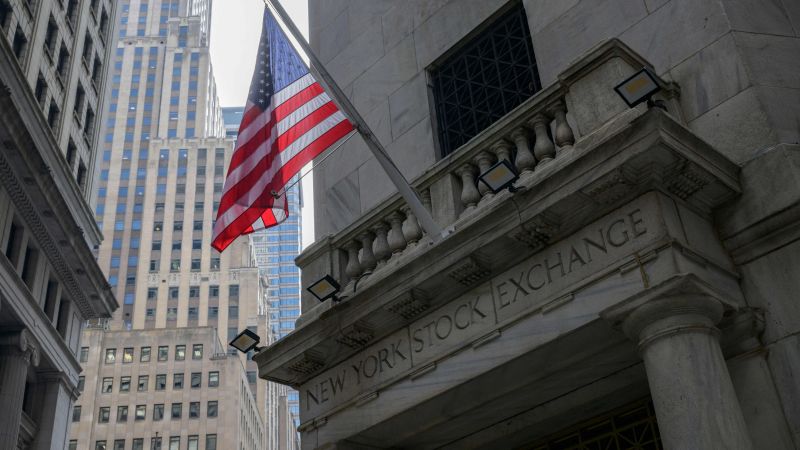 NextImg:The very rich are often bad investors. Here's why | CNN Business