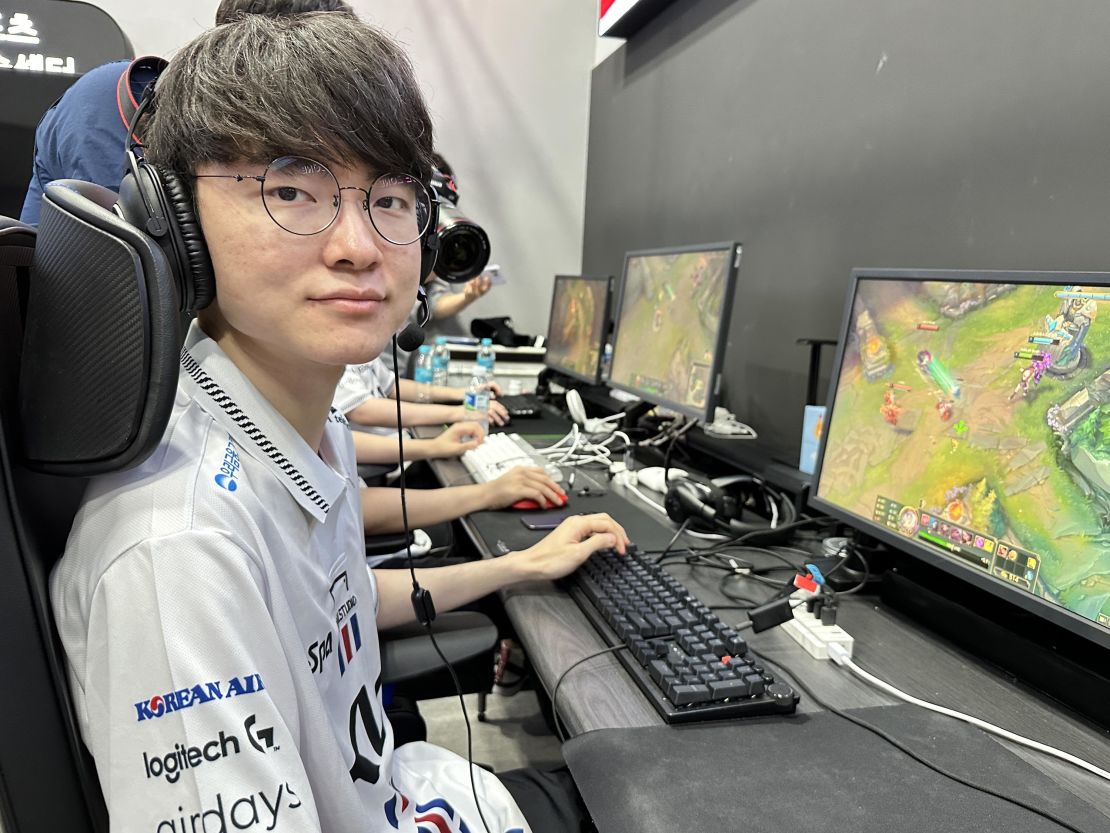 Faker training for the Asian Games with Team Korea.
