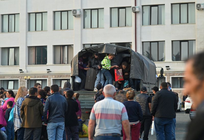 Thousands Of Ethnic Armenians Flee Nagorno-Karabakh After Breakaway ...