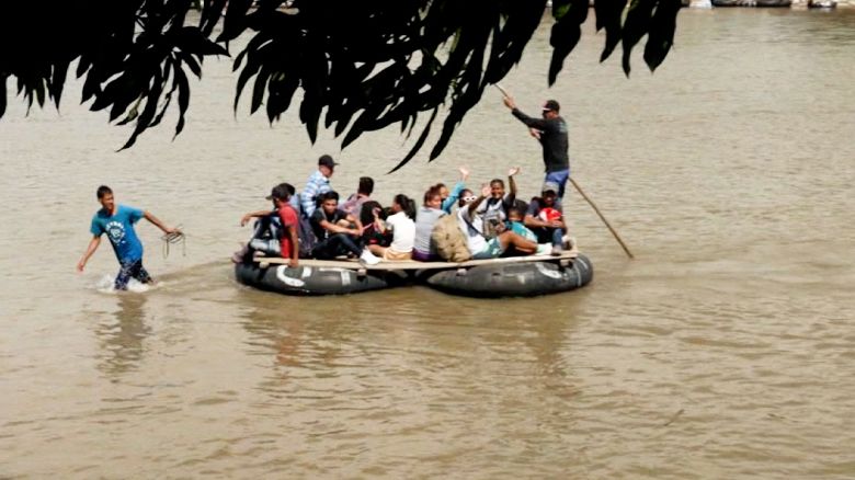 Migrants on raft