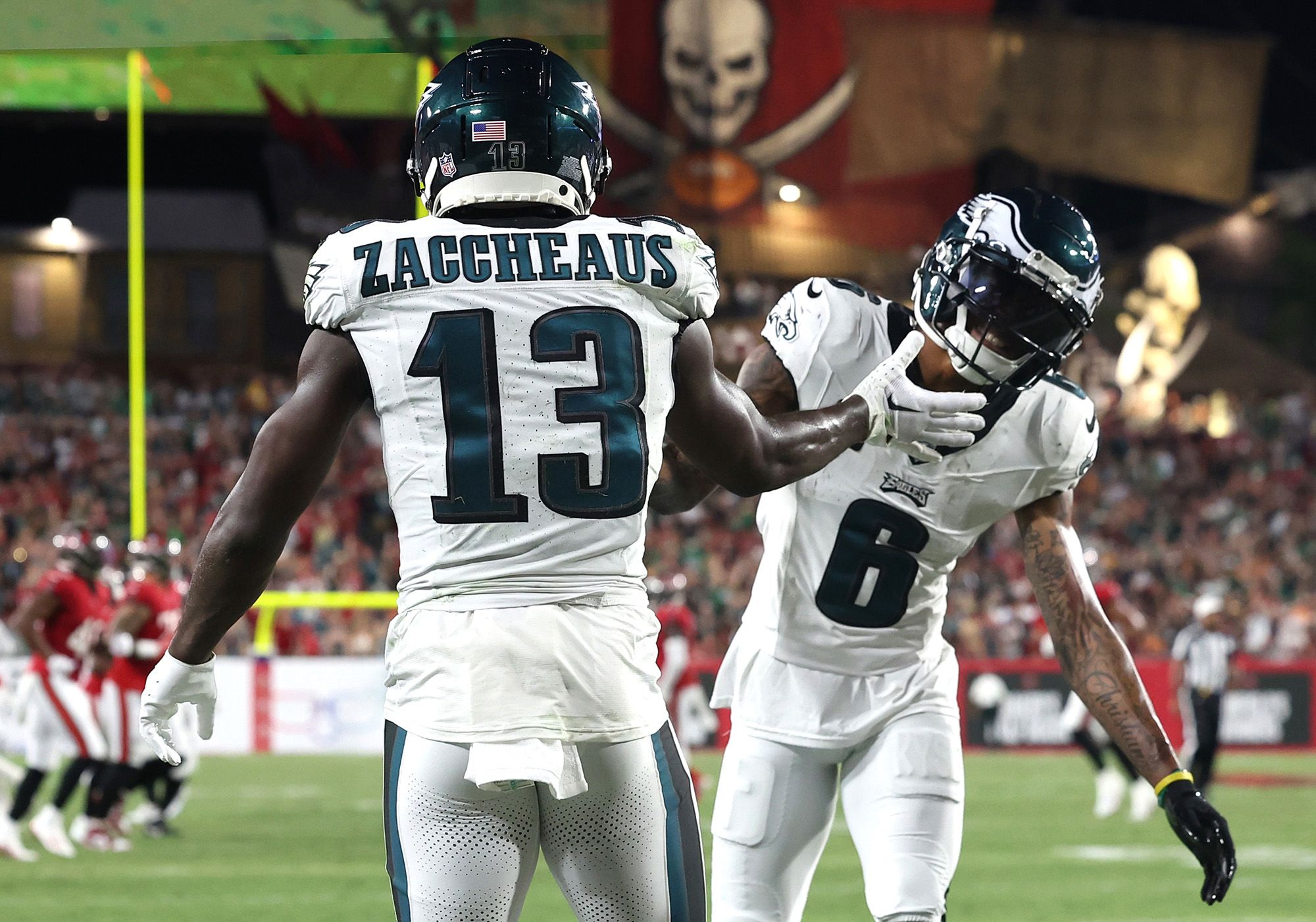 Monday Night Football: Philadelphia Eagles remain undefeated as they beat  the Tampa Bay Buccaneers