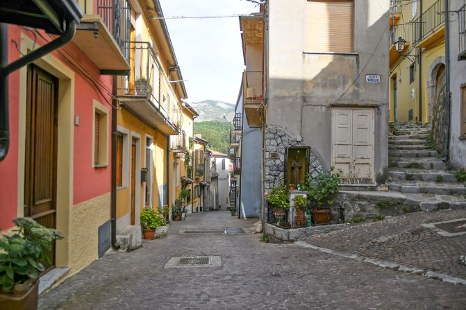 <strong>Big move: </strong>Chris and Jennifer Tidroski decided to buy a home in Latronico in Basilicata, Italy after becoming frustrated with life in the US.