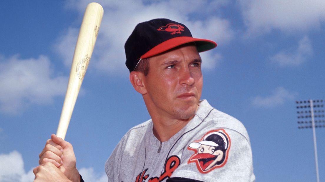 Baseball fans share stories, pay tribute to Orioles' legend Brooks
