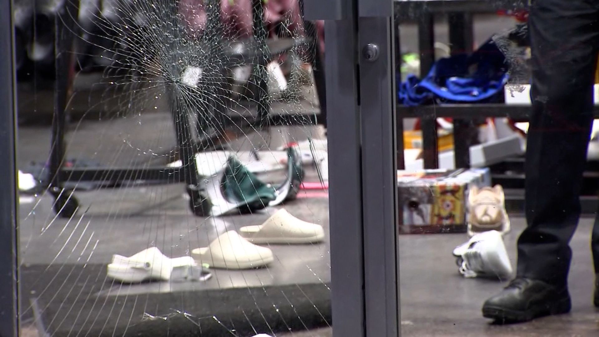 Several people started looting the Foot Locker near 14th street on