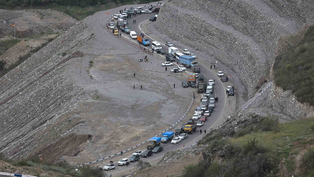 Thousands tried to flee Nagorno-Karabakh at once, causing long lines on the road to Armenia.