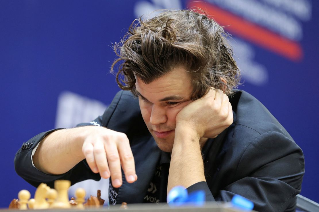 Xadrez: sex toy, código morse e engine; entenda toda a polêmica entre Magnus Carlsen e Hans Niemann - Estadão