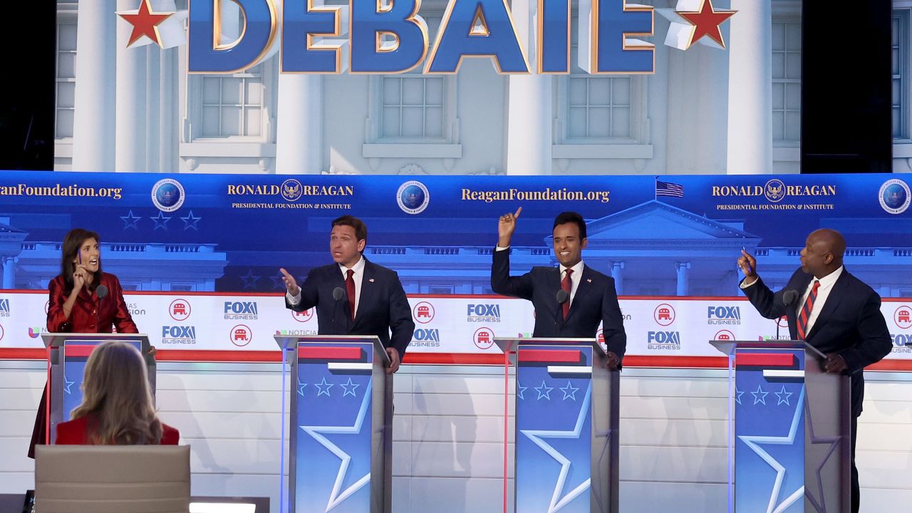 SIMI VALLEY, CALIFORNIA - SEPTEMBER 27: Republican presidential candidates (L-R), former U.N. Ambassador Nikki Haley, Florida Gov. Ron DeSantis, Vivek Ramaswamy and U.S. Sen. Tim Scott (R-SC) participate in the FOX Business Republican Primary Debate at the Ronald Reagan Presidential Library on September 27, 2023 in Simi Valley, California. Seven presidential hopefuls squared off in the second Republican primary debate as former U.S. President Donald Trump, currently facing indictments in four locations, declined again to participate. (Photo by Justin Sullivan/Getty Images)