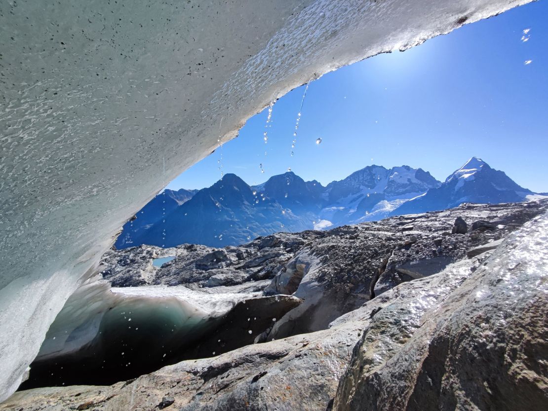Ice on the Vadret dal Murtèl glacier melted rapidly even in mid-September at an altitude of 3,100 meters (10,170 feet).