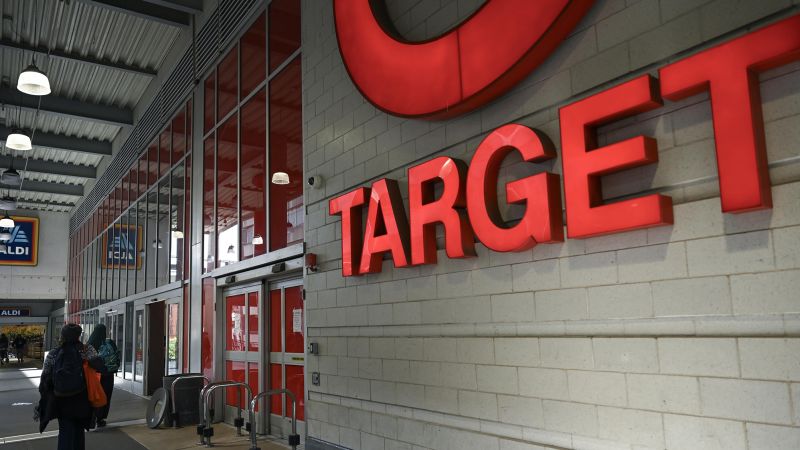 NextImg:Business community speaks out after Target blames crime for store closures | CNN Business