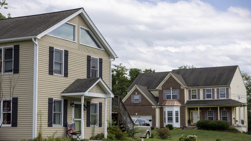 Las tasas hipotecarias estadounidenses subieron al 7,31%, alcanzando su nivel más alto en casi 23 años.
