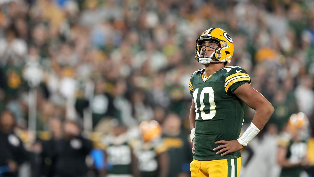 GREEN BAY, WISCONSIN - SEPTEMBER 28: Jordan Love #10 of the Green Bay Packers reacts against the Detroit Lions during the third quarter in the game at Lambeau Field on September 28, 2023 in Green Bay, Wisconsin. (Photo by Patrick McDermott/Getty Images)