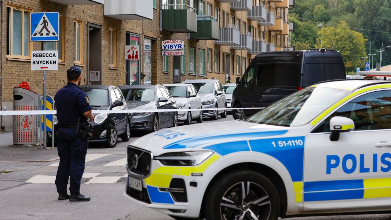 Police is seen at the site of an explosion in Olskroken in Gothenburg, Sweden, August 31, 2023. Bomb squad experts have been called in after Swedish cities were rocked by four explosions in just over an hour, police said, with the country struggling to rein in a surge of gang-related violence. (Photo by Adam IHSE / TT News Agency / AFP) / Sweden OUT (Photo by ADAM IHSE/TT News Agency/AFP via Getty Images)