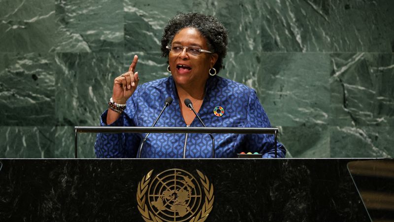 Кой би могъл да ръководи ООН следващия? Този карибски климатичен лидер кара дипломатите да „скачат“ от вълнение