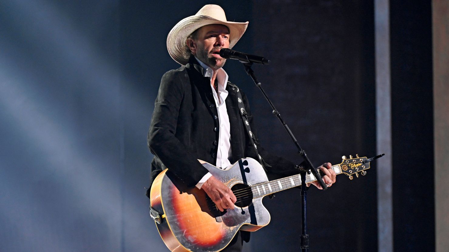 Toby Keith performs on stage during the 2023 People's Choice Country Awards on Thursday.