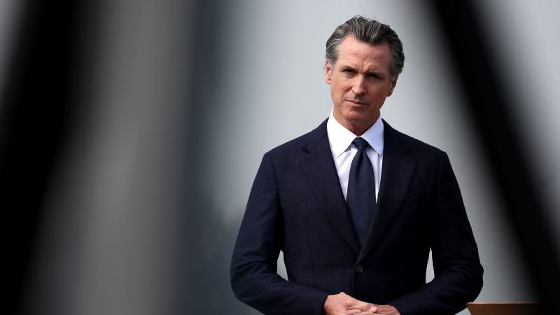 NextImg:Newsom under pressure over appointing Feinstein's replacement | CNN Politics