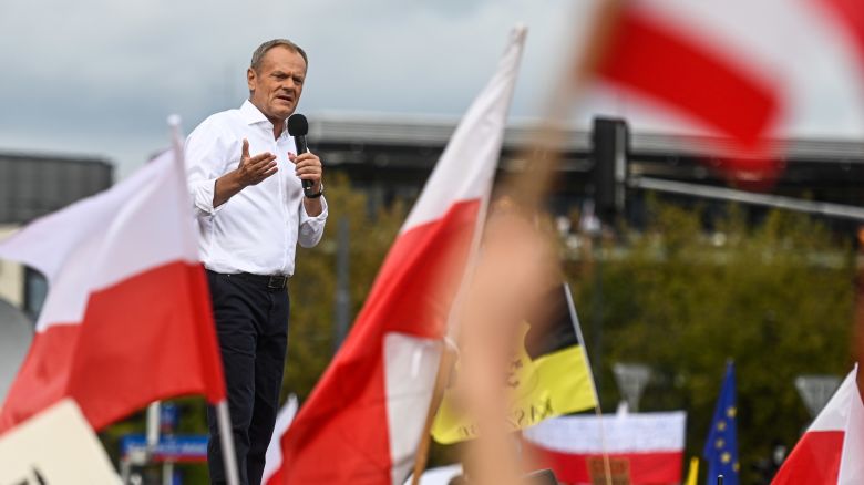 WARSAW, POLAND - OCTOBER 01: Donald Tusk, the leader of Civic Coalition, delivers a speech during the March of a million Hearts on October 01, 2023 in Warsaw, Poland. Civic Platform, the main opposition party led by former Polish Prime Minister Donald Tusk, is hoping to upset the ruling Law and Justice (PiS) party in the October 15 election. (Photo by Omar Marques/Getty Images)