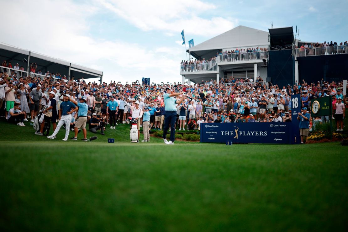 PONTE VEDRA BEACH, FLORIDA - MARCH 12: A general view is seen as Scottie Scheffler of the United States plays his shot from the 18th tee during the final round of THE PLAYERS Championship on THE PLAYERS Stadium Course at TPC Sawgrass on March 12, 2023 in Ponte Vedra Beach, Florida. (Photo by Jared C. Tilton/Getty Images)