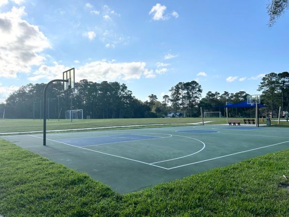 The clubhouse, which offers a variety of restaurants is just one of many amenities available to residents. Players Park, in the community's center, offers recreational sports facilities as well as playing host to various festivals and events throughout the year. 