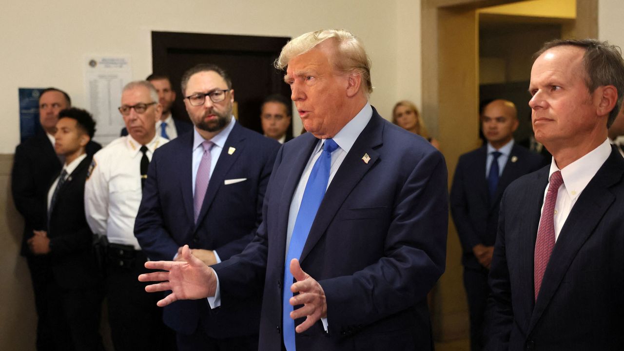 Former U.S. President Donald Trump arrives at a Manhattan courthouse, for the trial of himself, his adult sons, the Trump Organization and others in a civil fraud case brought by state Attorney General Letitia James, in New York City, U.S., October 2, 2023. REUTERS/Brendan McDermid