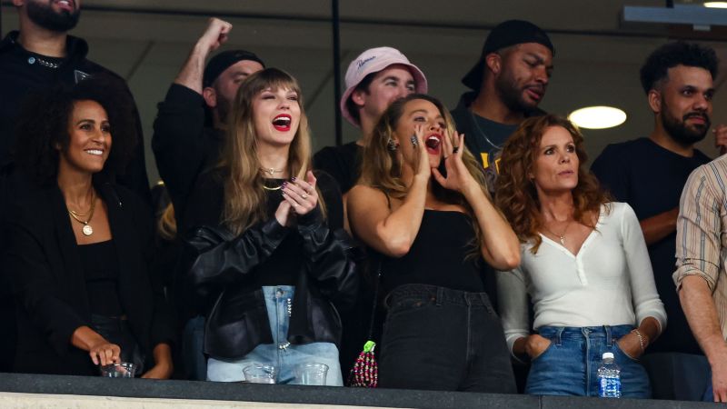 A popkultúra nagyhatalma, Taylor Swift a „Sunday Night Football”-t a nézettségi csúcsra emelte