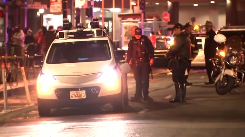 Пешеходец в центъра на Сан Франциско беше открит тежко ранен
