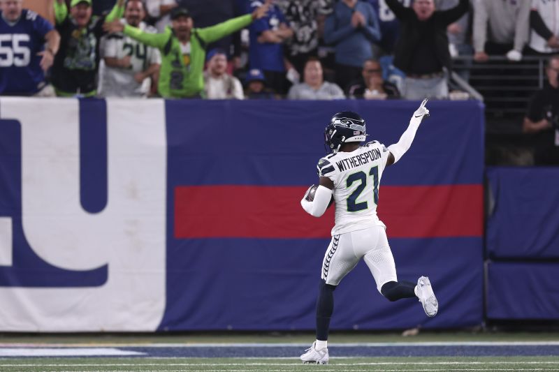 Monday Night Football: Seattle Seahawks roll past New York Giants