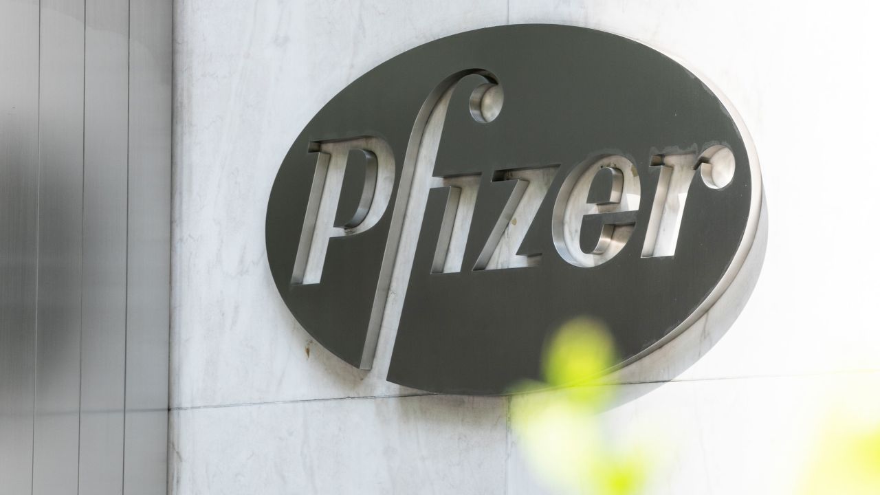 NEW YORK, NY - JULY 22: Pfizer Inc. signage is seen on July 22, 2020 in New York City. Pfizer and German biotechnology firm BioNTech have agreed to supply the U.S. government with 100 million doses of coronavirus vaccine under a $1.95 billion deal. (Photo by Jeenah Moon/Getty Images)