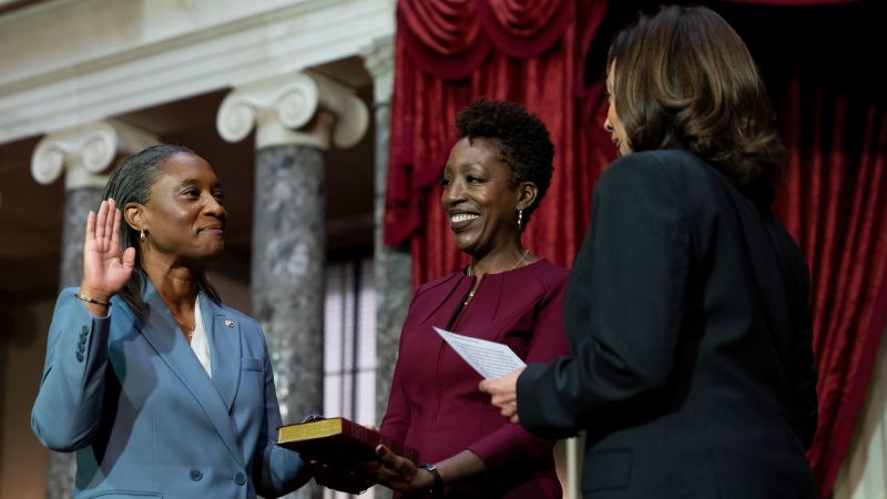 NextImg:Laphonza Butler sworn in as California's newest senator | CNN Politics