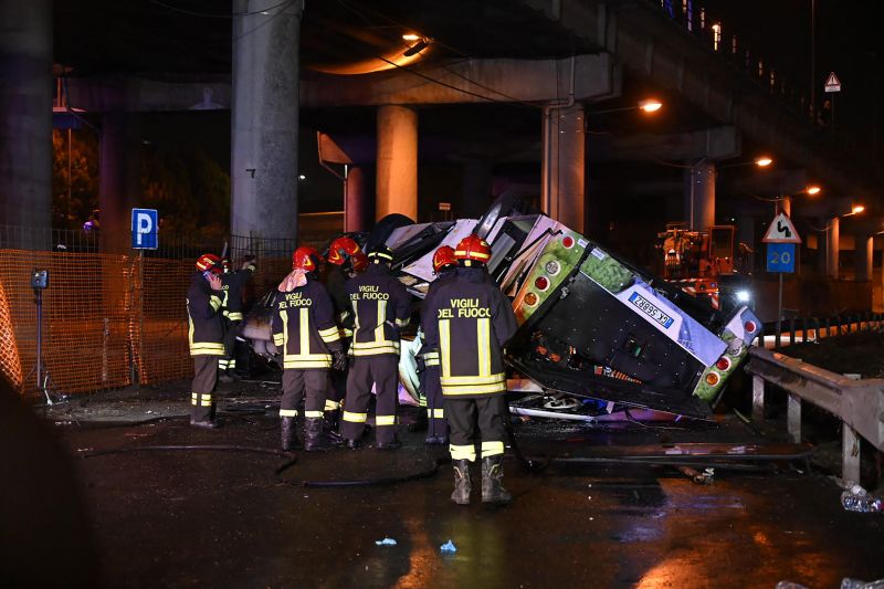 Italy, Venice: Bus crash kills 21 people in Mestre | CNN