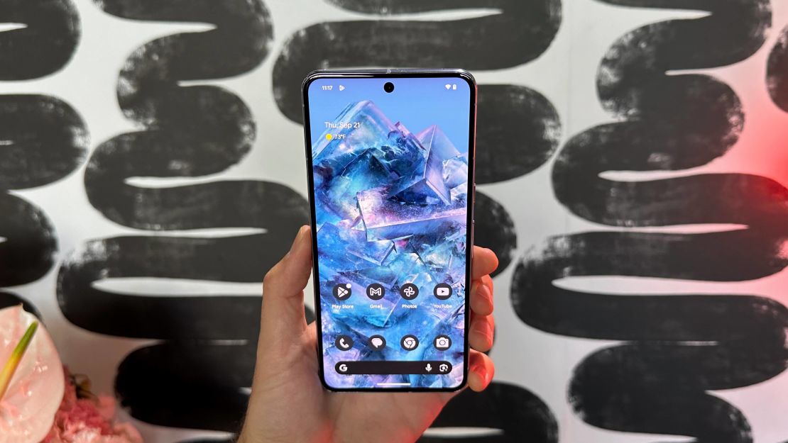 google pixel 8 hands on cnnu 6