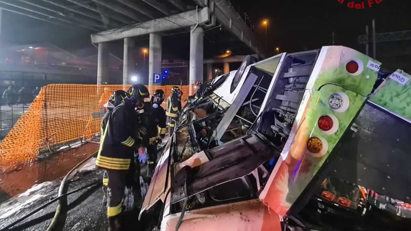 Katastrofa autobusu w Wenecji: Władze włoskie prowadzą dochodzenie w sprawie wypadku, w którym zginęło co najmniej 21 osób