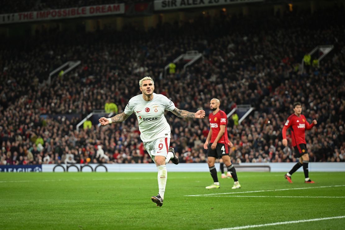 MANCHESTER, ENGLAND - OCTOBER 03: Mauro Icardi of Galatasaray S.k celebrates after scoring the team's third goal during the UEFA Champions League match between Manchester United and Galatasaray A.S at Old Trafford on October 03, 2023 in Manchester, England. (Photo by Michael Regan/Getty Images)