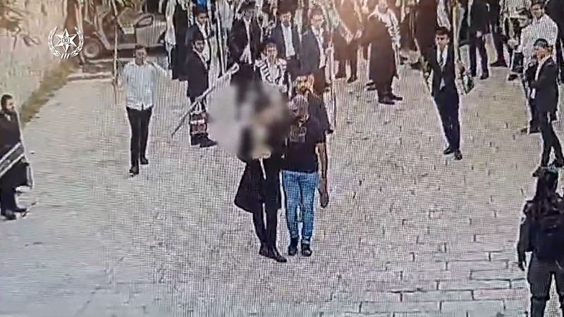 NextImg:Israeli police arrest five following uproar over Jews spitting on Christians | CNN