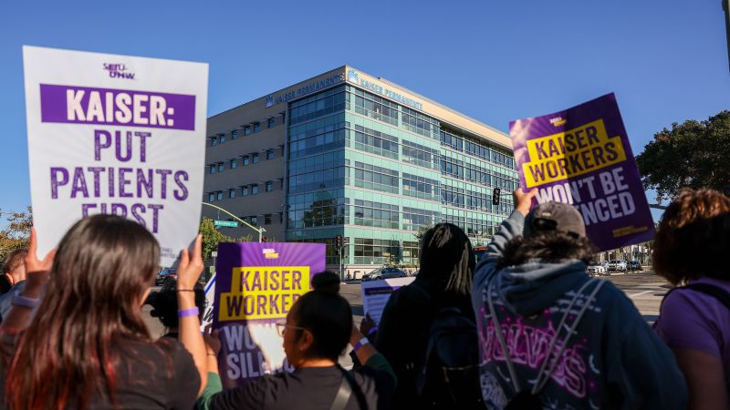 NextImg:'I feel bad for the nurses, but I feel worse for the patients': Kaiser members struggle  during the strike | CNN Business