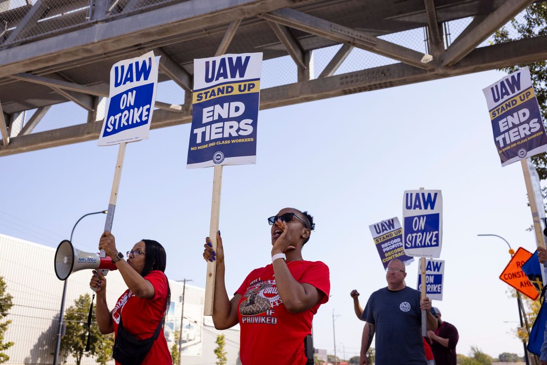 How the UAW and Ford struck a historic deal - CNN