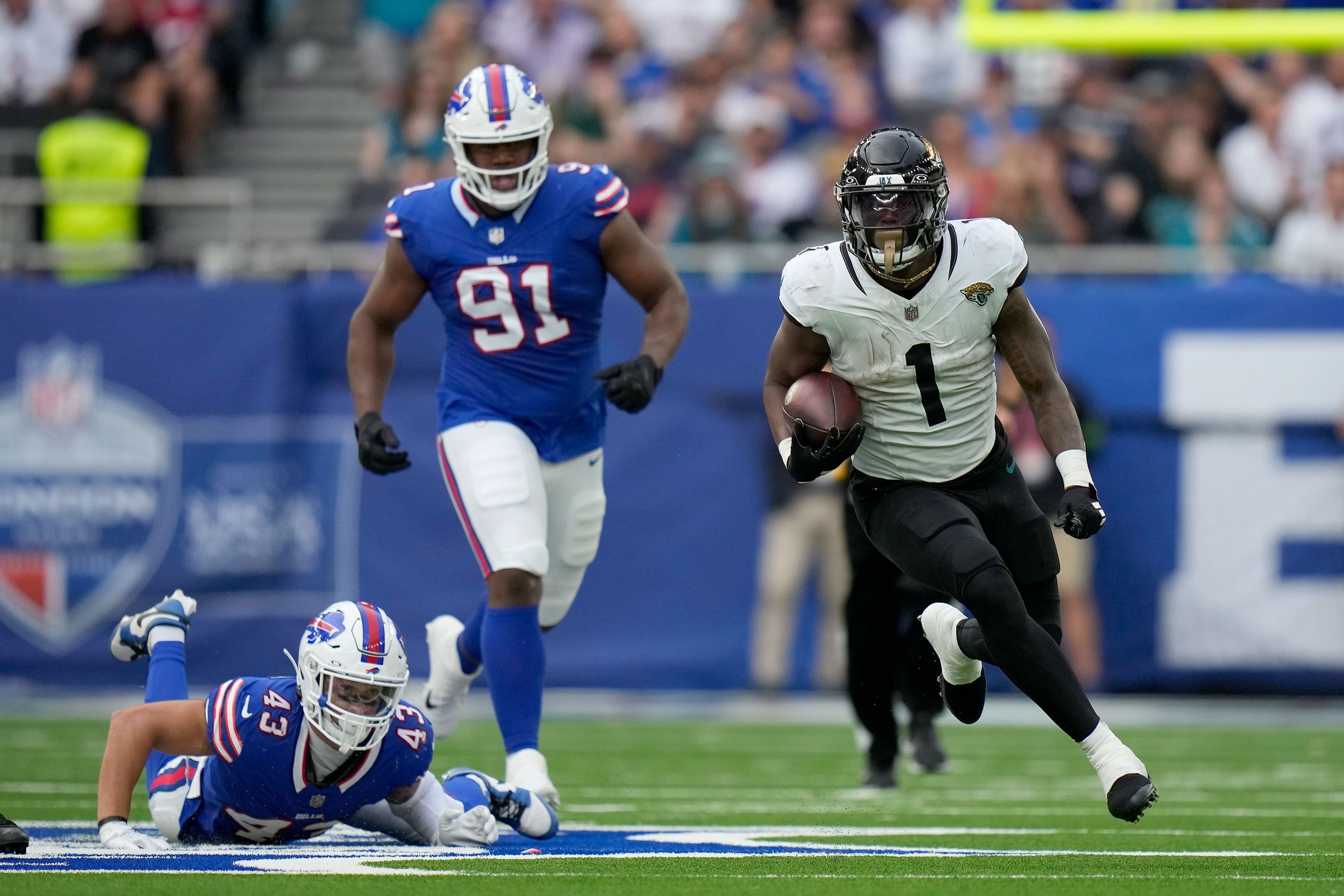 There is a real appetite for the NFL here in London:” Bills fans wait hours  online to score tickets to London game