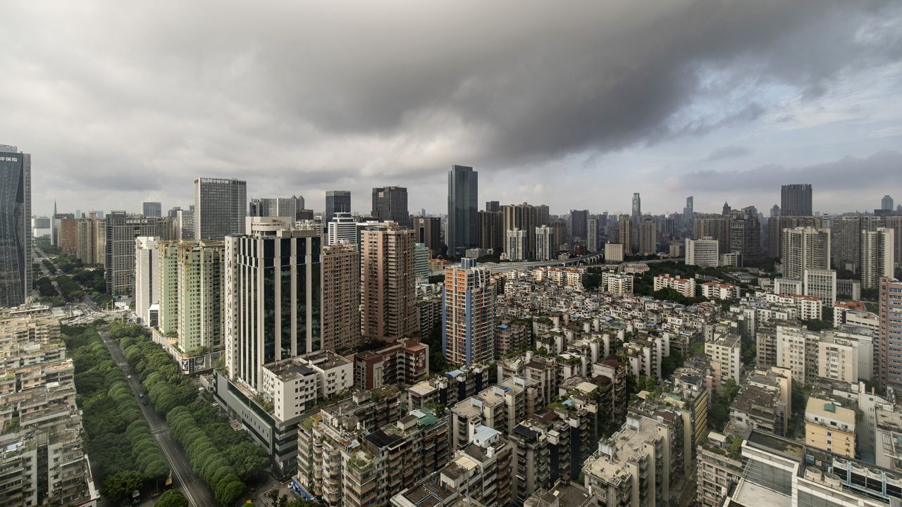 Град Гуанджоу в Китай беше тежко обиден от имотната рецесия в страната.