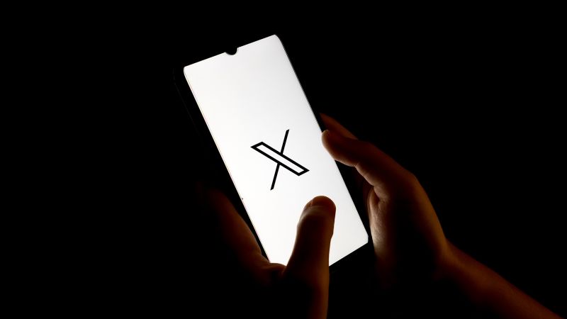 NextImg:EU warns Elon Musk of 'penalties' for disinformation circulating on X amid Israel-Hamas war | CNN Business