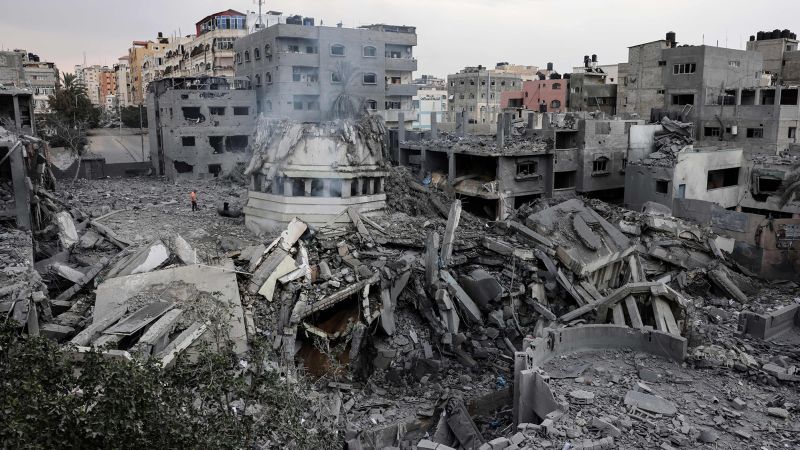 Израелските въздушни удари срещу Газа, които последваха смъртоносната съботна терористична